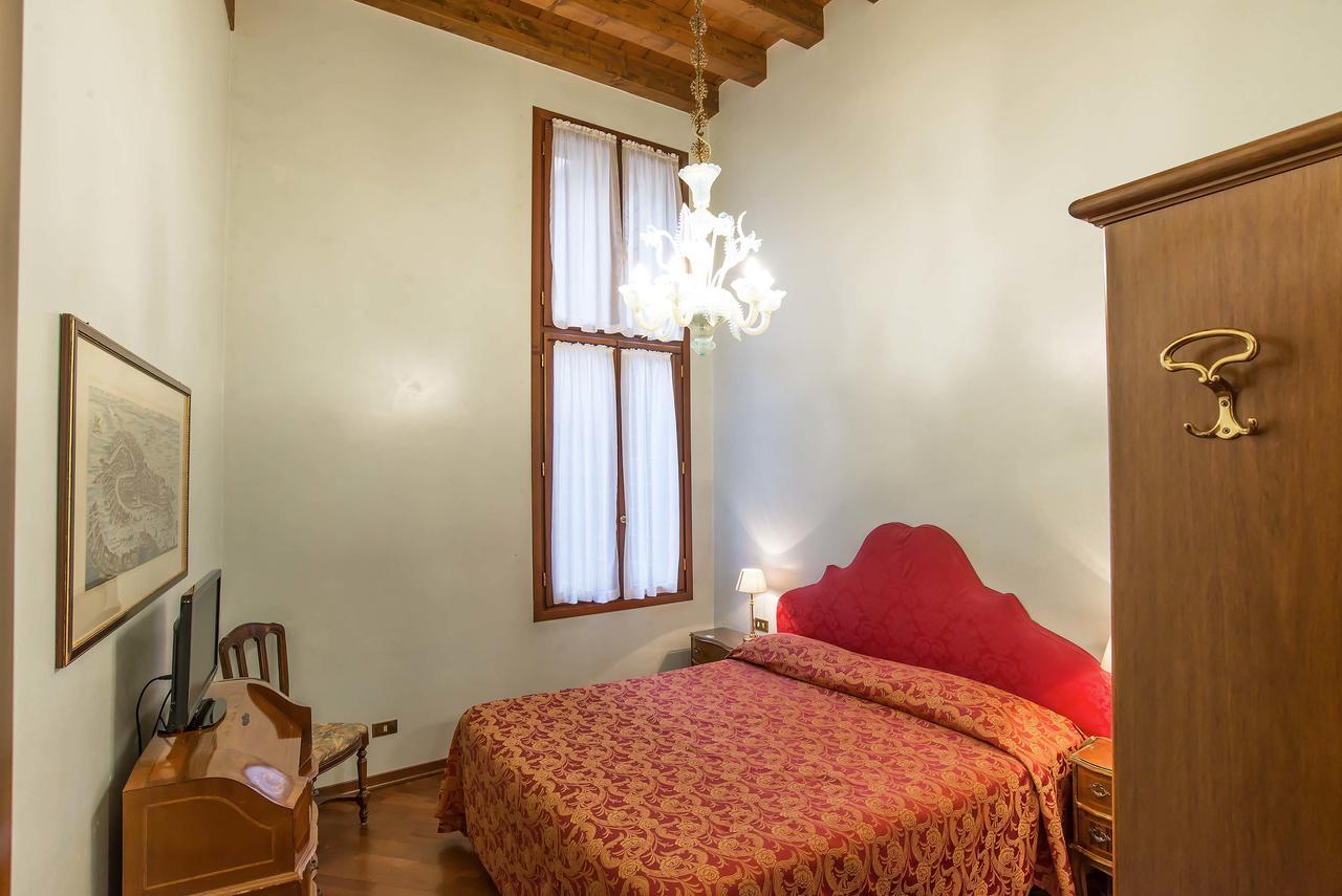 Piccola Fenice 3* Venedig
